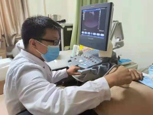 攜手共抗肝炎，健康呵護人生——肝膽科舉辦世界肝炎日公益健康咨詢活動